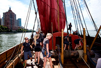 18 NYC - Sailing to East River 2016